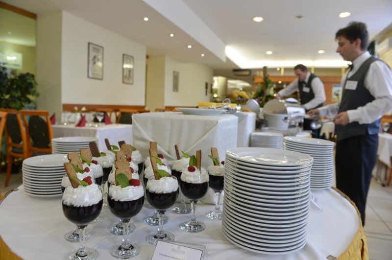 Hotel Millennium Budapest Restaurant bilde